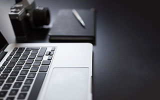 南京联泓新科：有关原料及产品价格对业绩影响请关注公司定期报告